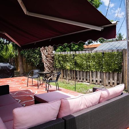 Light & Cozy House In Pompano Beach - Bbq, Patio, Parking Exterior photo